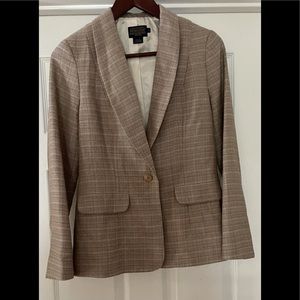 New Pendleton blazer perfectly tailored details